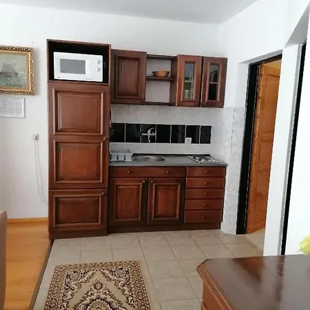 Apartment House Panorama *